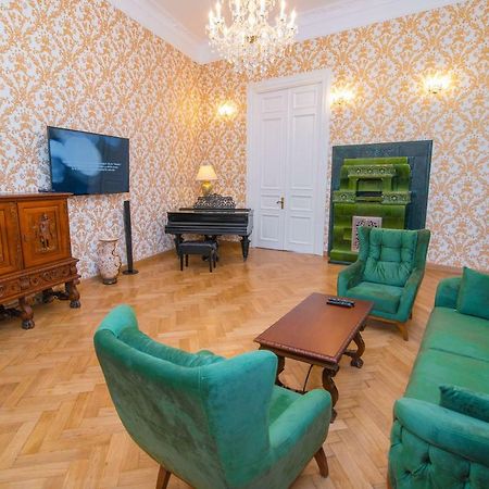 Апартаменты SOLO IN CITY Тбилиси Экстерьер фото