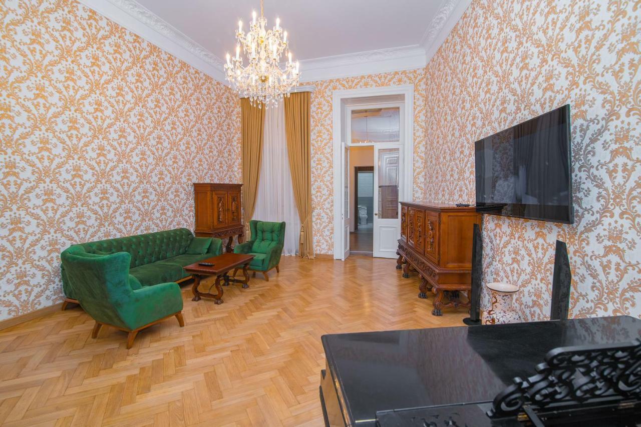 Апартаменты SOLO IN CITY Тбилиси Экстерьер фото